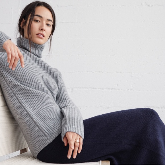 JENNI KAYNE cashmere sweater grey xs turtleneck EUC Retails for $595 - Picture 3 of 7